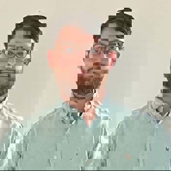 Russell Smith (WEB)