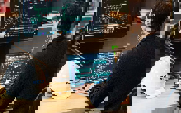 Data Centre Header V1