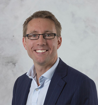 Oliver Hanson (WEB)